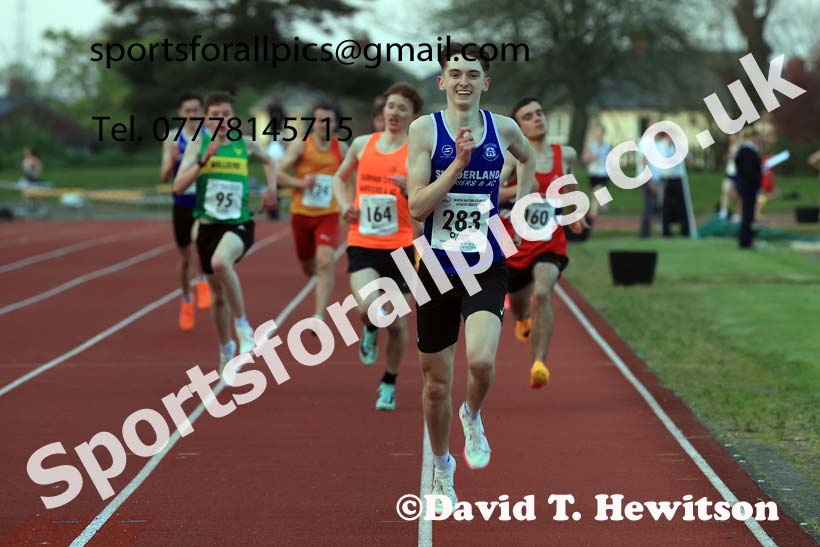 The 1500 metres, 2025 NEGP No. 1, Monkton Stadium, Jarrow. Photo: David T. Hewitson/Sports for All Pics